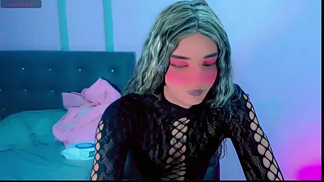 malahya  online show from April 12, 9:18 pm