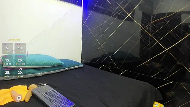 Analiasmith89 online show from September 19, 3:45 am