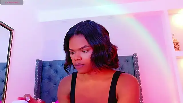 CamiEstrada online show from January 17, 10:39 pm