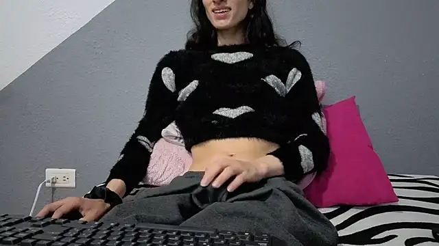 Safiro Queen online show from April 13, 12:20 pm