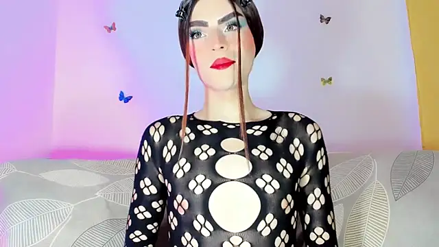 TatiGil online show from April 5, 1:20 pm