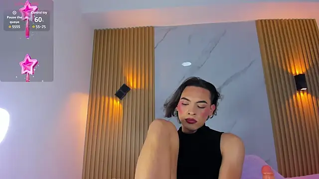 miss Ari online show from December 11, 7:03 pm