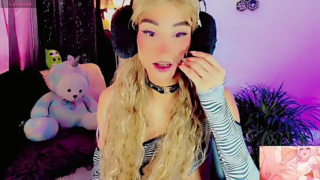 dollswit01 online show from March 6, 2:55 pm