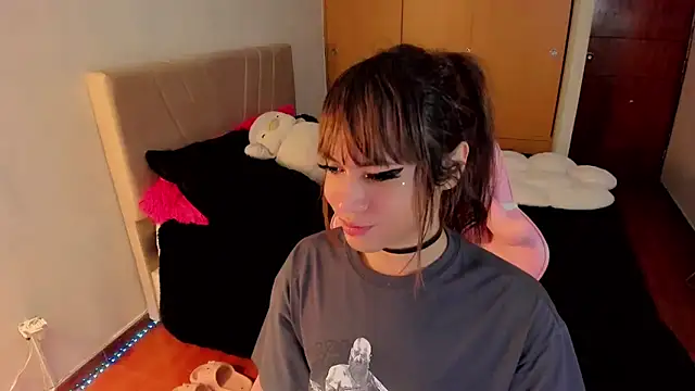 SeraphineADC online show from February 7, 4:16 am