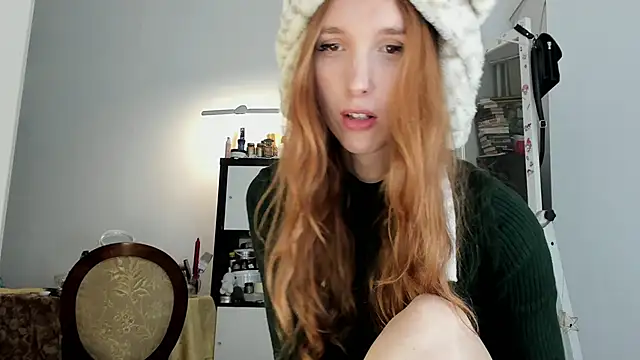 LisaIcon online show from November 26, 5:48 pm