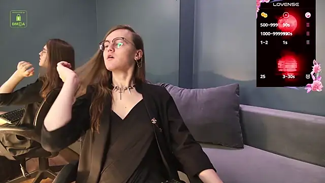 YukoFanee online show from December 13, 8:26 pm