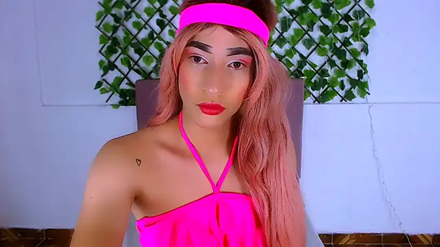 Queen Ariana  online show from December 17, 2:11 pm