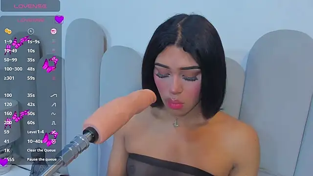 Lanna queenss online show from December 4, 5:38 pm