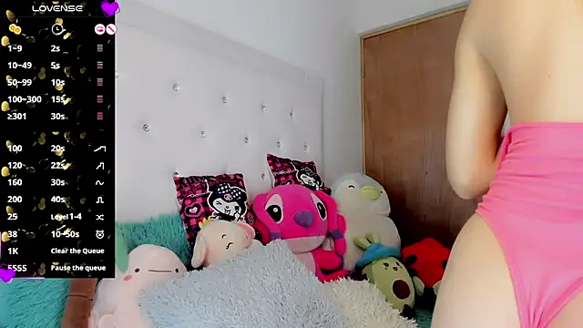 Snapshot of New_Doll chatting on March 16, 11:54 pm New Doll online show from March 16, 11:54 pm