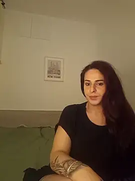 Snapshot of perla97 chatting on October 18, 6:33 pm perla97 online show from October 18, 6:33 pm