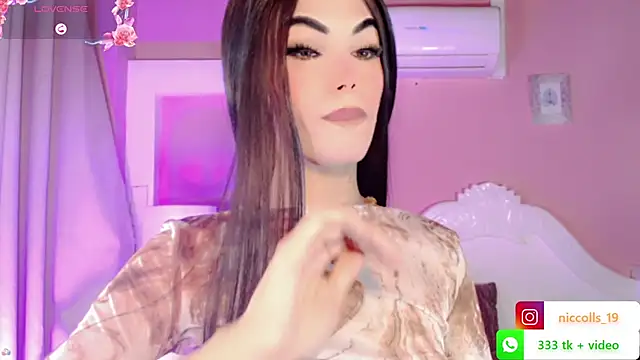 Niccolls Princess online show from October 11, 5:04 pm