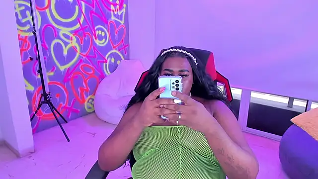 GEANNAROSE online show from January 11, 4:46 pm