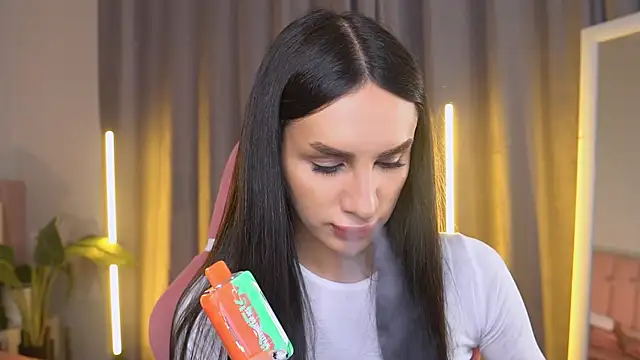 Kim Oberlin  online show from November 13, 3:53 pm