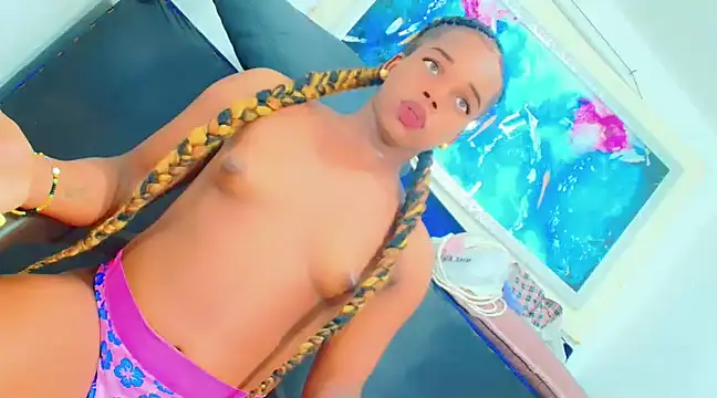 laura sexy1977 online show from December 8, 11:19 pm