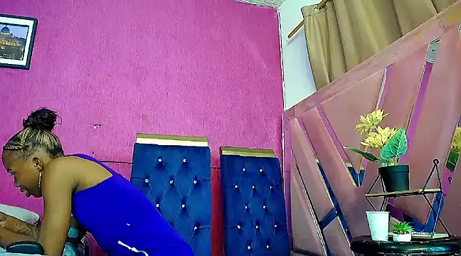 laura sexy1977 online show from December 31, 2:03 pm