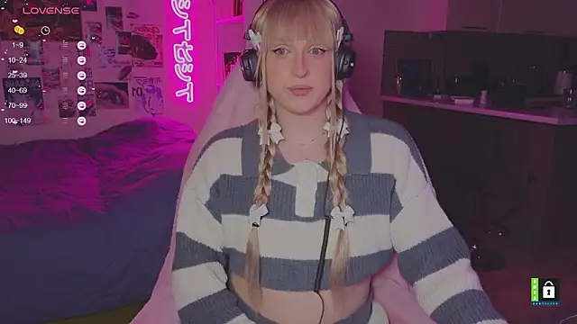 p1nkvenom online show from February 28, 3:19 pm