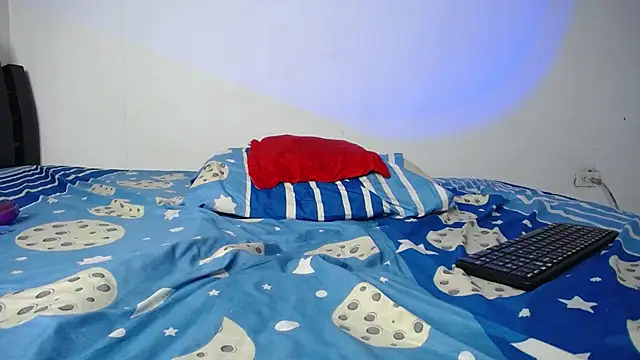 xoxo 06 online show from November 14, 7:27 am