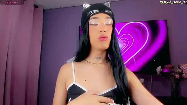 kylesofia online show from January 16, 8:33 am