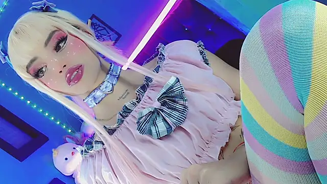 Arlet Zenere online show from February 7, 8:55 am