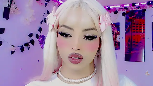 Arlet Zenere online show from March 22, 6:33 am