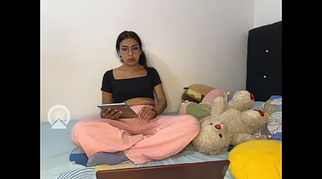 Hi Yara online show from February 13, 10:33 pm