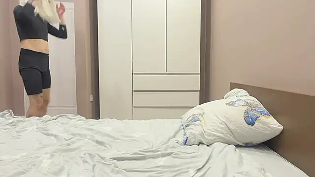 bad lilyy online show from February 7, 11:34 pm