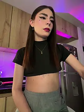 Snapshot of candycami19 chatting on September 14, 5:01 am candycami19 online show from September 14, 5:01 am