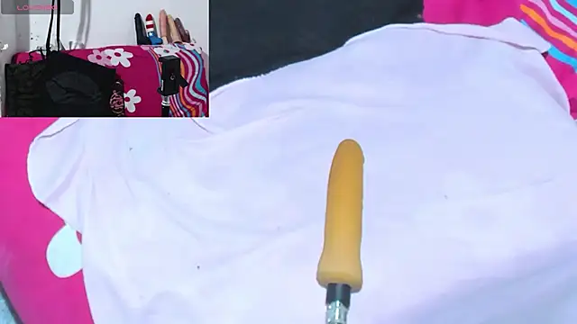 afroditacute15 online show from February 5, 10:04 pm