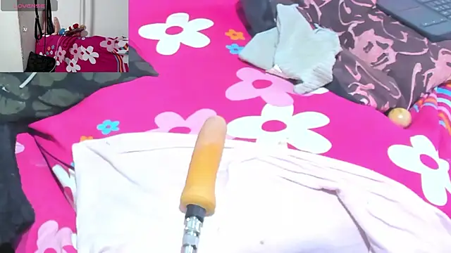 afroditacute15 online show from February 7, 10:16 pm