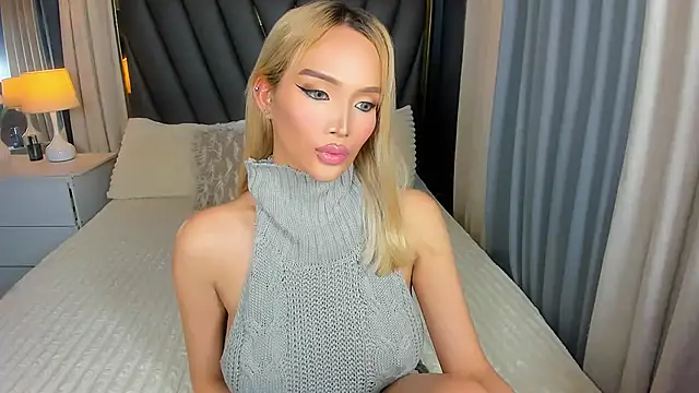 KylieSonique online show from February 10, 5:47 am