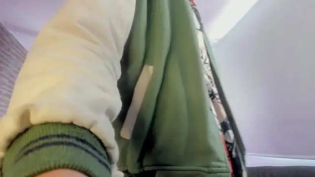 loverisu-coral online show from February 3, 9:31 pm