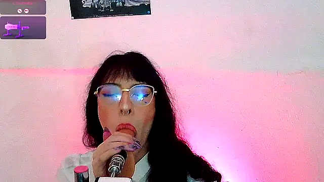 Snapshot of kattycat_ chatting on October 1, 4:02 am kattycat online show from October 1, 4:02 am