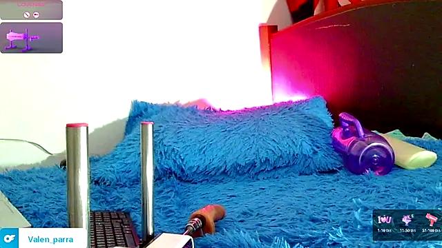 Snapshot of kattycat_ chatting on October 9, 11:27 pm kattycat online show from October 9, 11:27 pm