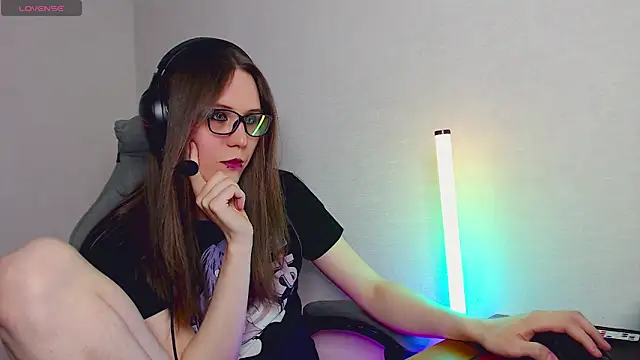 tracy crow online show from March 16, 5:56 pm