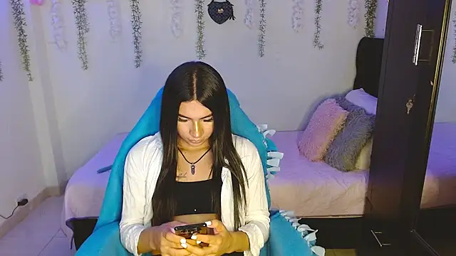 Lyaa Cute online show from April 11, 3:56 am