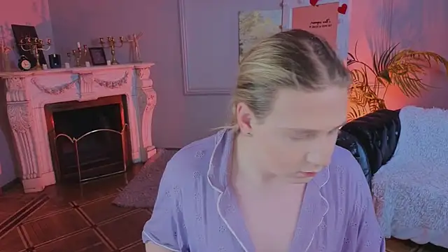 Jes Solar online show from April 7, 9:38 pm