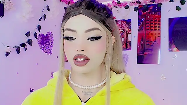 Maggie Georgiou 7 online show from March 22, 8:15 pm