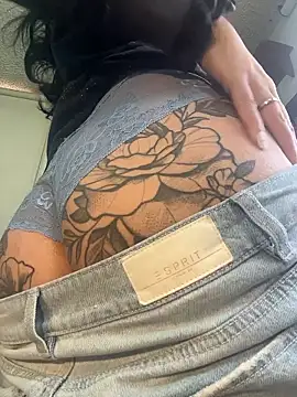 SALOME KORLAND online show from January 13, 4:26 pm