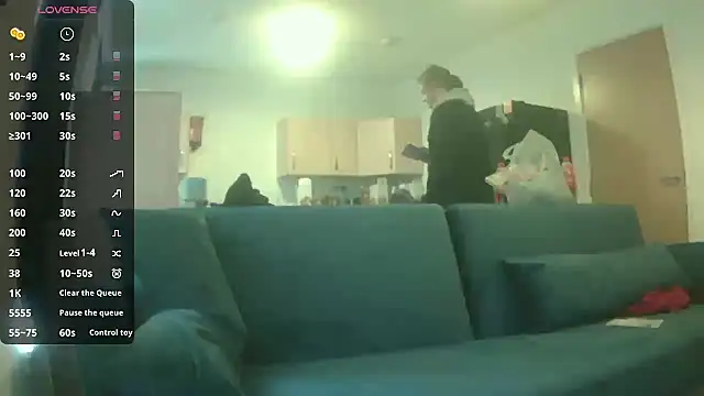 avamaxwell online show from April 16, 3:12 pm