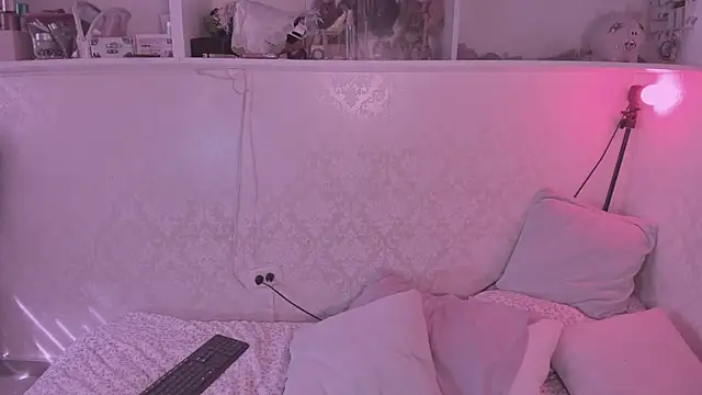 PinkyFairy online show from July 7, 2:21 pm