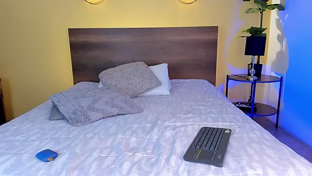 CamilleGrace online show from October 27, 12:57 pm