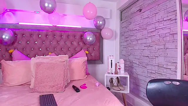 Bonn Glow online show from December 14, 3:45 am