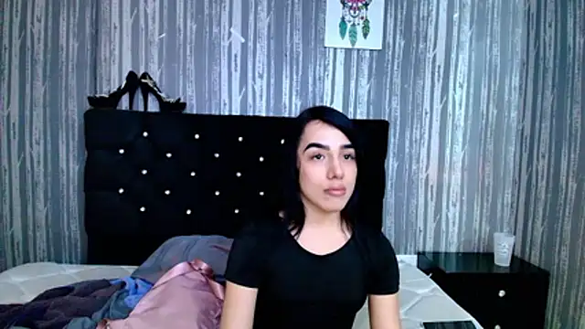 Alicee Moonn online show from January 13, 7:33 pm