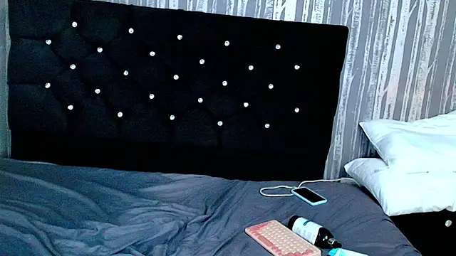 Alicee Moonn online show from February 24, 8:57 pm