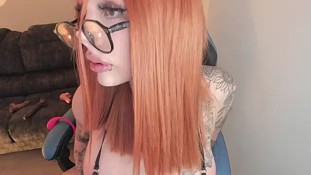 Scarbadgirl  online show from September 14, 3:23 am