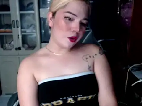 blonditax1111 online show from September 23, 7:47 am