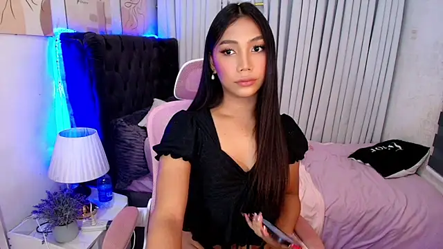 Snapshot of naughtyjayde chatting on September 28, 10:53 pm naughtyjayde online show from September 28, 10:53 pm