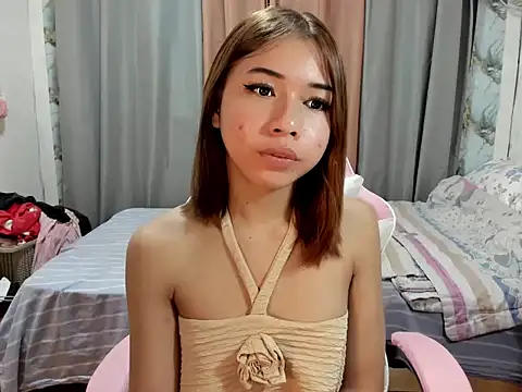 Naughtychen18 online show from December 4, 1:04 pm