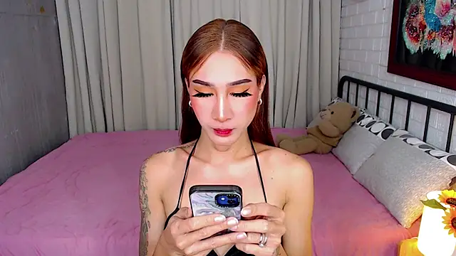 TRANSGODDESSA online show from November 17, 2:11 am