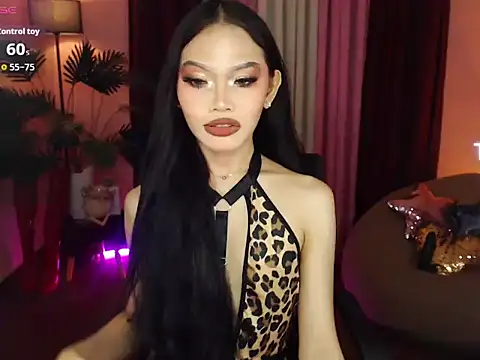 Snapshot of Asianprincess69 chatting on October 18, 12:47 am Asianprincess69 online show from October 18, 12:47 am